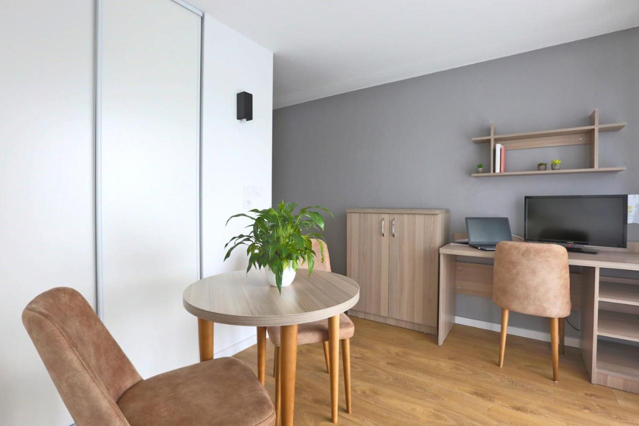 Kosy Appart'Hotels - La Maison Des Chercheurs Vandoeuvre-les-Nancy Bagian luar foto